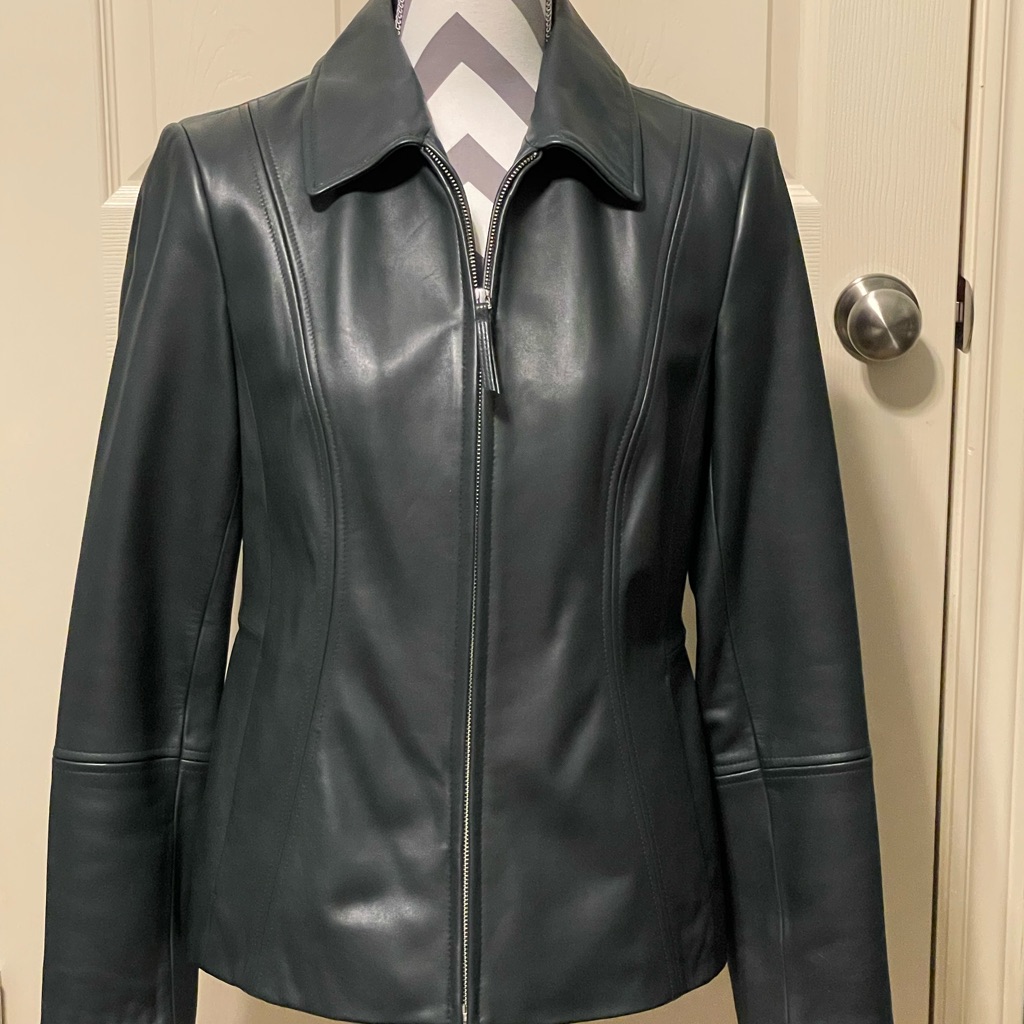 Like New Stunning Preston & York Genuine Lamb Leather Women’s Jacket Size Small